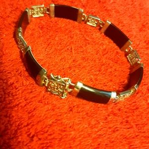 Vintage sterling silver / black onyx oriental bracelet